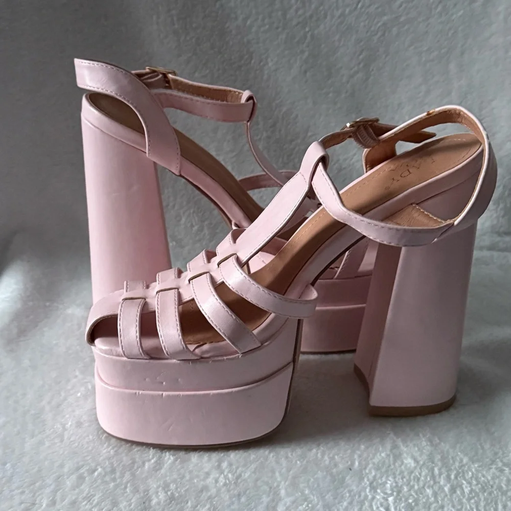 Lady GoDiva Elegant Pink Platform Heels Shoes Women’s Size 7 Hippie Y2K‎